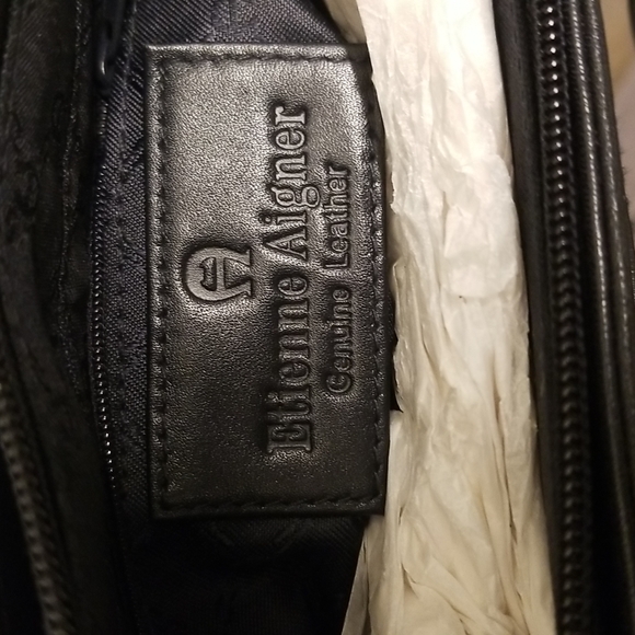 Aigner Shoulder Bag - Picture 3 of 7